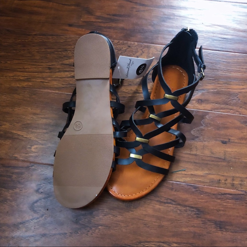 | Universal Thread | Sandals - Picture 5 of 5